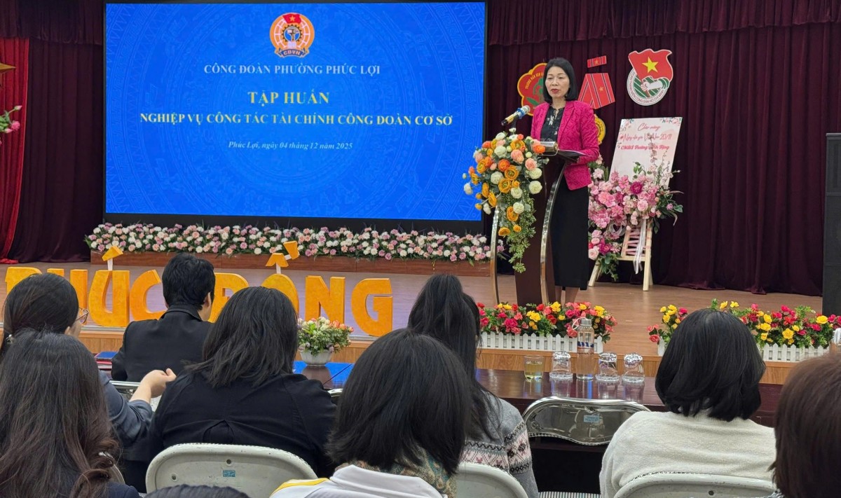 Công đoàn phường Phúc Lợi bồi dưỡng nghiệp vụ tài chính cho Chủ tịch, kế toán Công đoàn cơ sở Công đoàn phường Phúc Lợi bồi dưỡng nghiệp vụ tài chính cho Chủ tịch, kế toán Công đoàn cơ sở