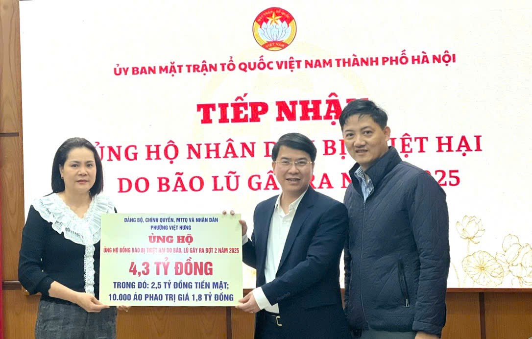 Phường Việt Hưng ủng hộ 4,3 tỷ đồng hỗ trợ đồng bào các tỉnh khắc phục hậu quả mưa lũ Phường Việt Hưng ủng hộ 4,3 tỷ đồng hỗ trợ đồng bào các tỉnh khắc phục hậu quả mưa lũ