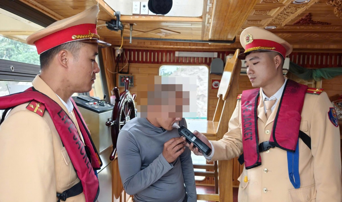 Cảnh sát đường thủy Hà Nội 