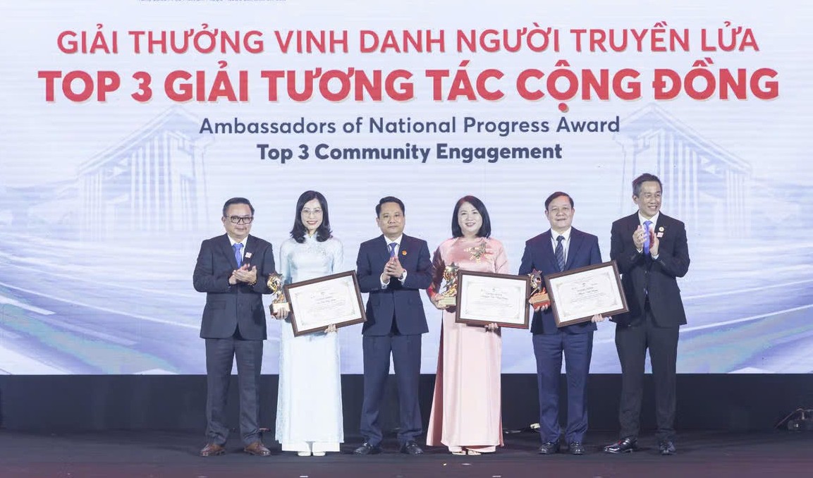 Giải thưởng “Vinh danh người truyền lửa”: Tôn vinh những con người bình dị mà phi thường