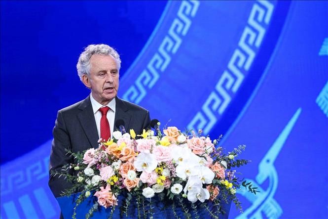 Giải thưởng Chính VinFuture 2025 vinh danh những khám phá và phát triển vaccine HPV