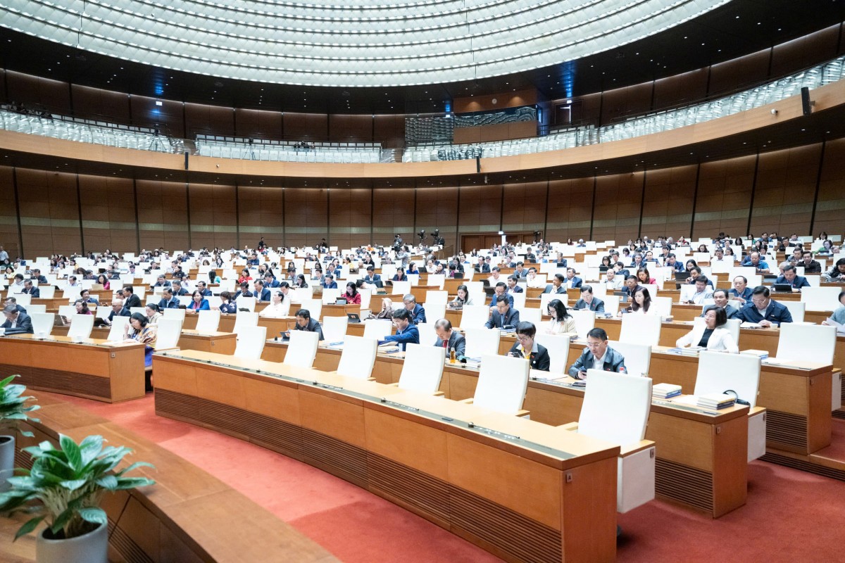 Chủ tịch Ủy ban nhân dân cấp xã trực tiếp tiếp công dân ít nhất 2 ngày/tháng Chủ tịch Ủy ban nhân dân cấp xã trực tiếp tiếp công dân ít nhất 2 ngày/tháng