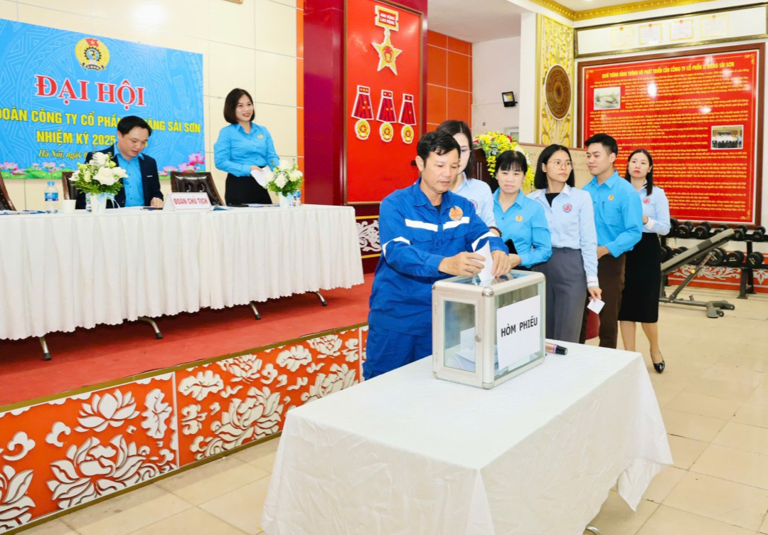 Công đoàn Công ty Cổ phần Xi măng Sài Sơn: Chăm lo thiết thực cho người lao động Công đoàn Công ty Cổ phần Xi măng Sài Sơn: Chăm lo thiết thực cho người lao động