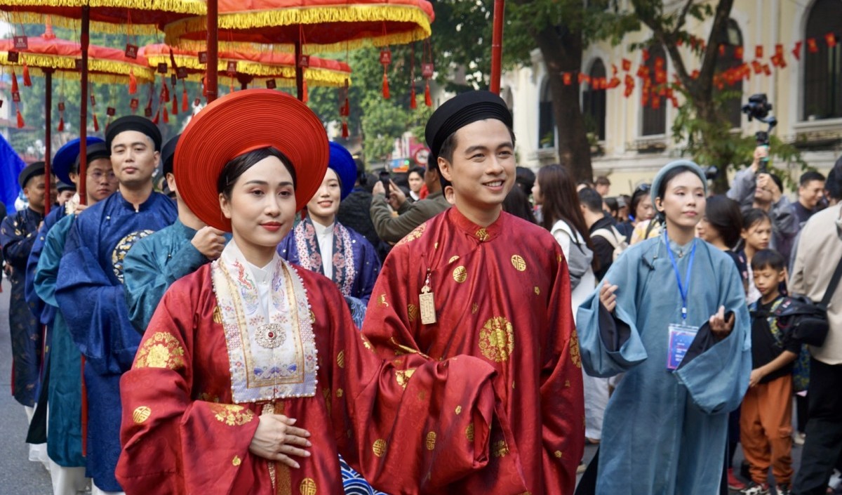 Bách Hoa Hỷ sự: Tái hiện đám cưới truyền thống Việt Nam trong ngày hội Việt Nam hạnh phúc