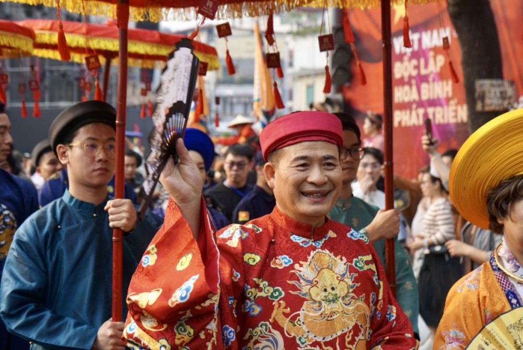 Bách Hoa Hỷ sự: Tái hiện đám cưới truyền thống Việt Nam trong ngày hội Việt Nam hạnh phúc