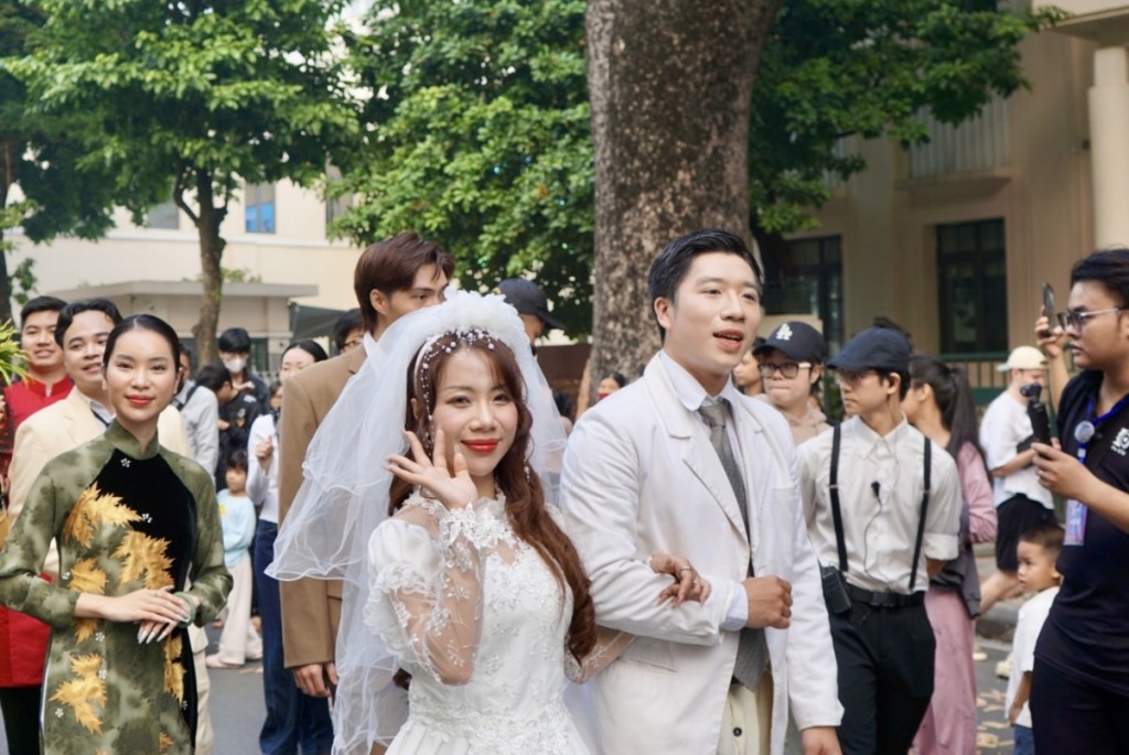 Bách Hoa Hỷ sự: Tái hiện đám cưới truyền thống Việt Nam trong ngày hội Việt Nam hạnh phúc