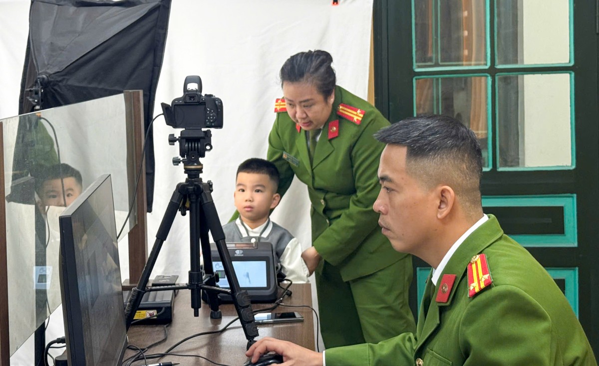 Hà Nội: Tăng tốc cấp căn cước công dân cho học sinh, phục vụ hiệu quả Đề án 06