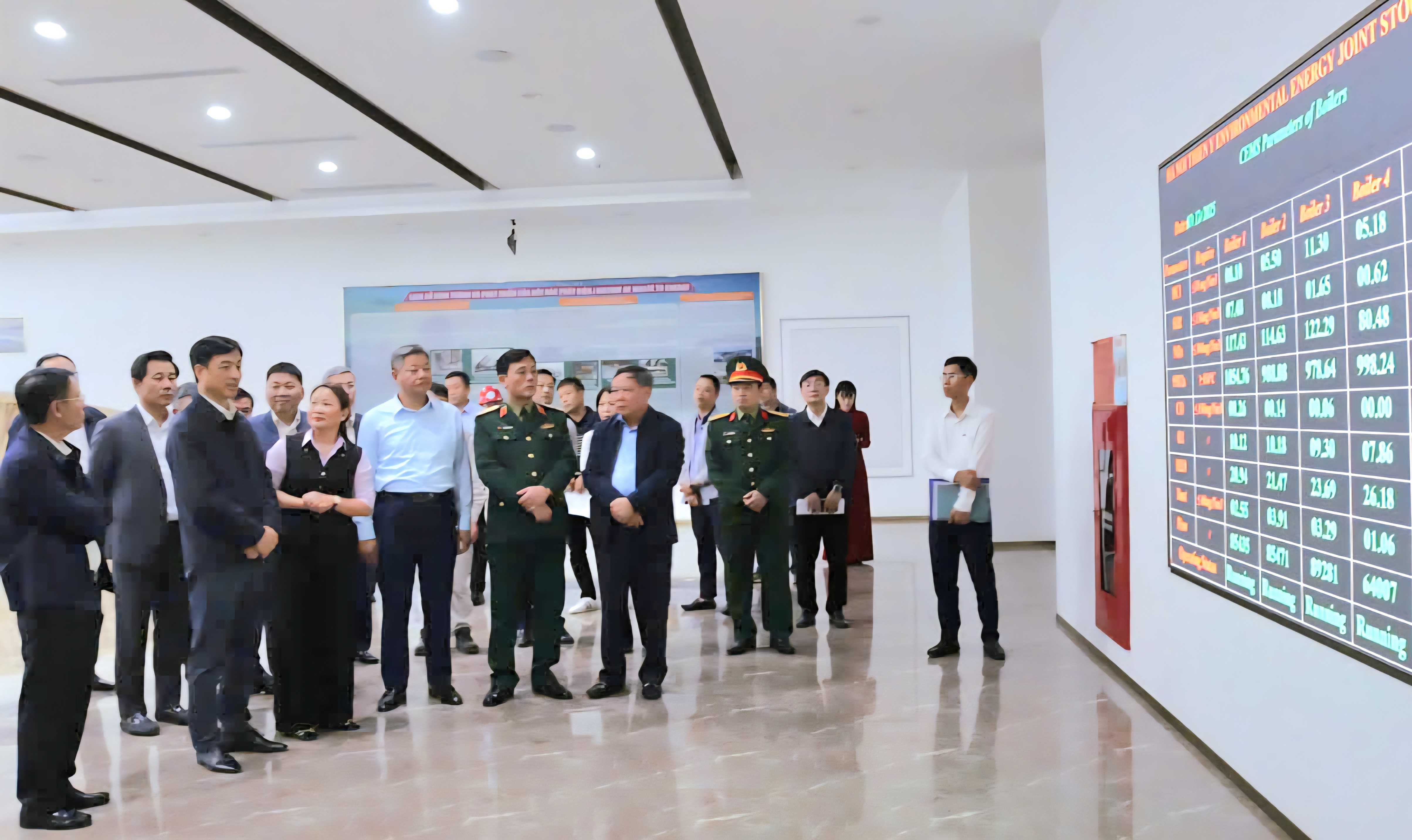 Quyết liệt triển khai các giải pháp; kiến tạo để phục vụ nhân dân, phục vụ xã hội