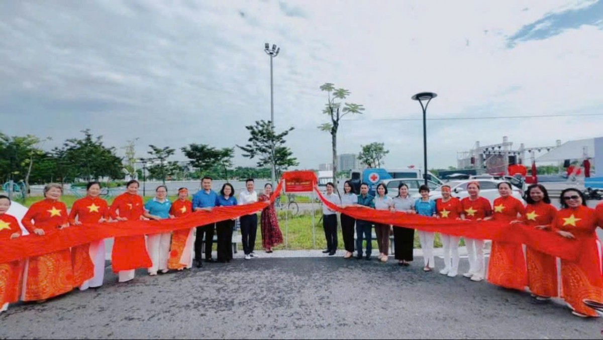 Phường Việt Hưng ra mắt 2 mô hình “Tuyến đường tuyên truyền về MTTQ Việt Nam và các tổ chức chính trị - xã hội” Phường Việt Hưng ra mắt 2 mô hình “Tuyến đường tuyên truyền về MTTQ Việt Nam và các tổ chức chính trị - xã hội”