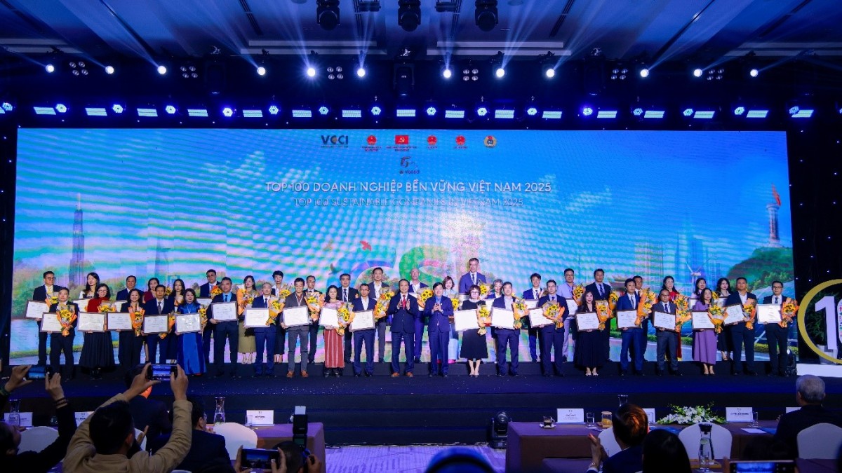 Herbalife Việt Nam được VCCI vinh danh Top 100 Doanh nghiệp bền vững Việt Nam 2025
