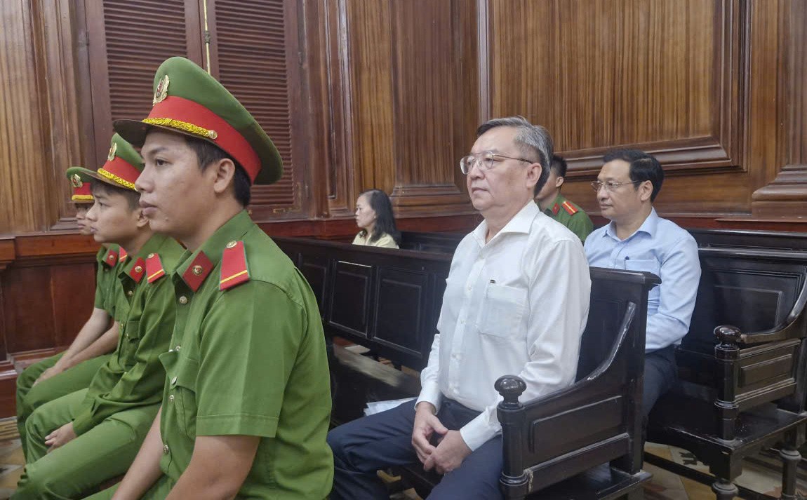 Nguyên lãnh đạo Sở GD&ĐT TP.HCM hầu tòa liên quan đến Công ty AIC