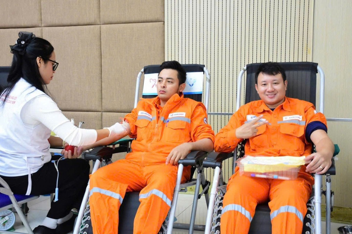 EVNHANOI triển khai Tháng tri ân với nhiều hoạt động ý nghĩa hướng về khách hàng EVNHANOI triển khai Tháng tri ân với nhiều hoạt động ý nghĩa hướng về khách hàng