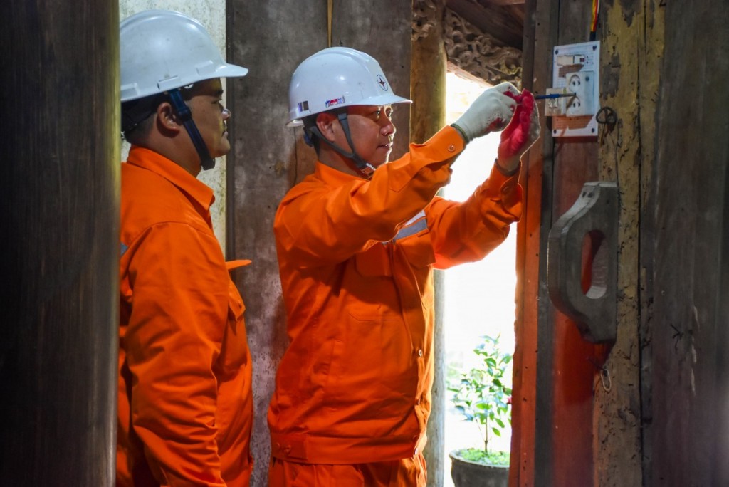 EVNHANOI triển khai Tháng tri ân với nhiều hoạt động ý nghĩa hướng về khách hàng