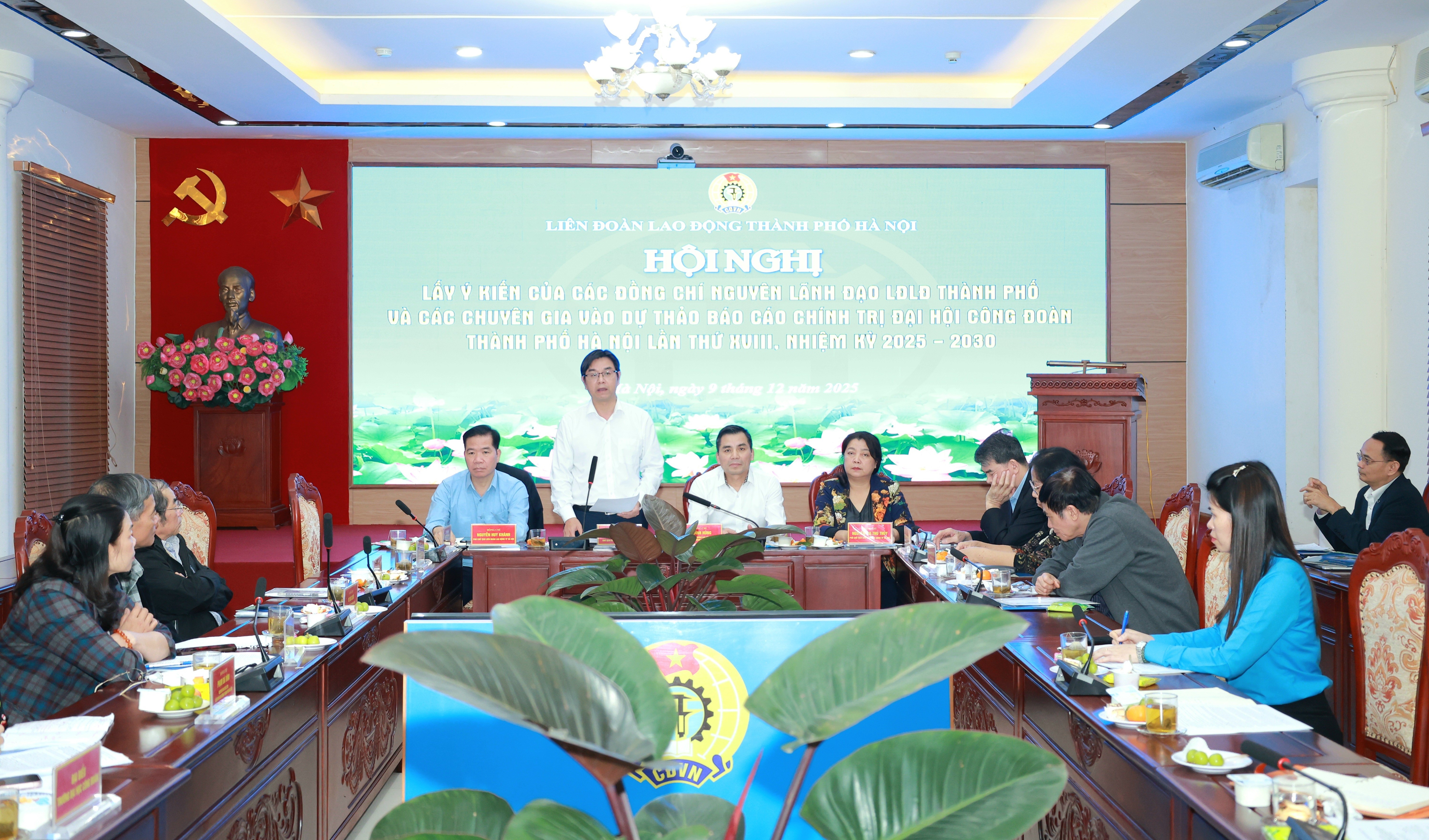 Nhiều ý kiến tâm huyết, trách nhiệm đóng góp vào dự thảo báo cáo chính trị Đại hội Công đoàn thành phố Hà Nội lần thứ XVIII