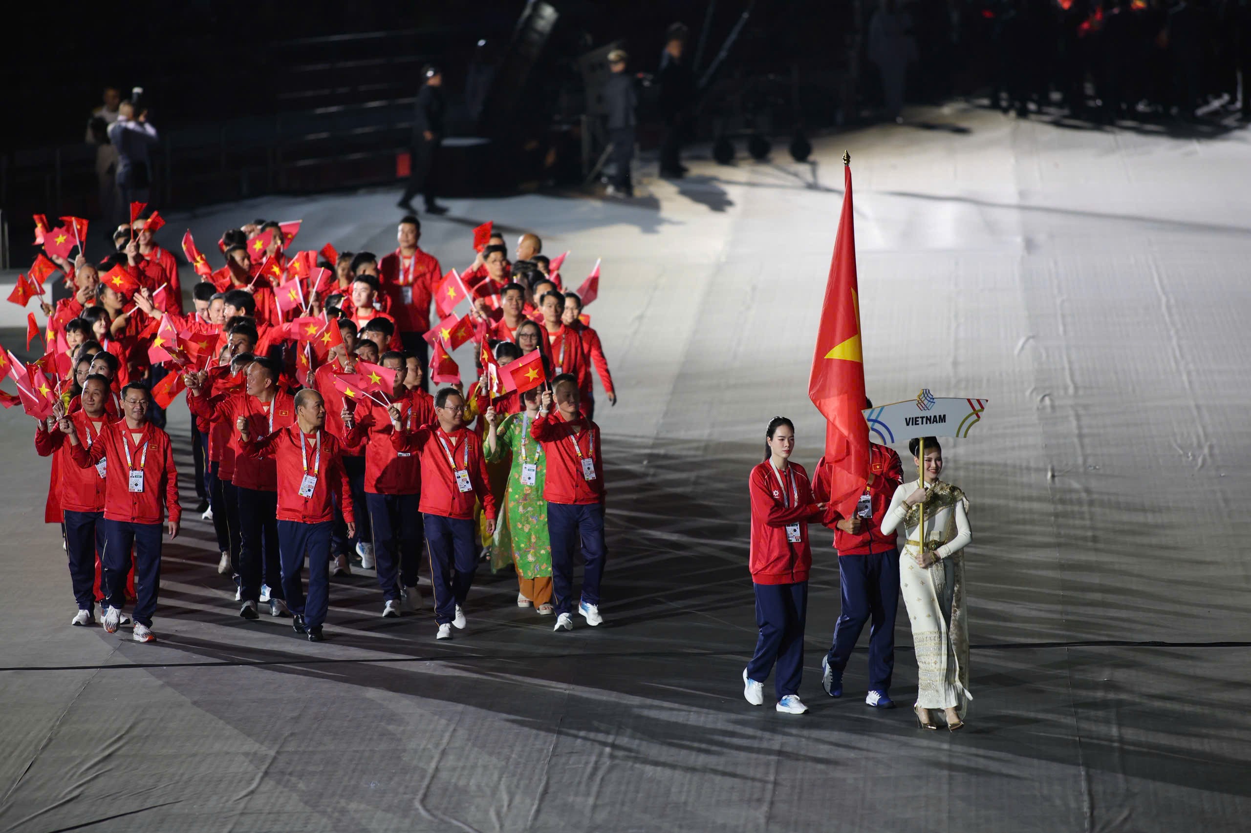 SEA Games 33 chính thức khai mạc, đánh dấu những ngày tranh tài sôi động SEA Games 33 chính thức khai mạc, đánh dấu những ngày tranh tài sôi động