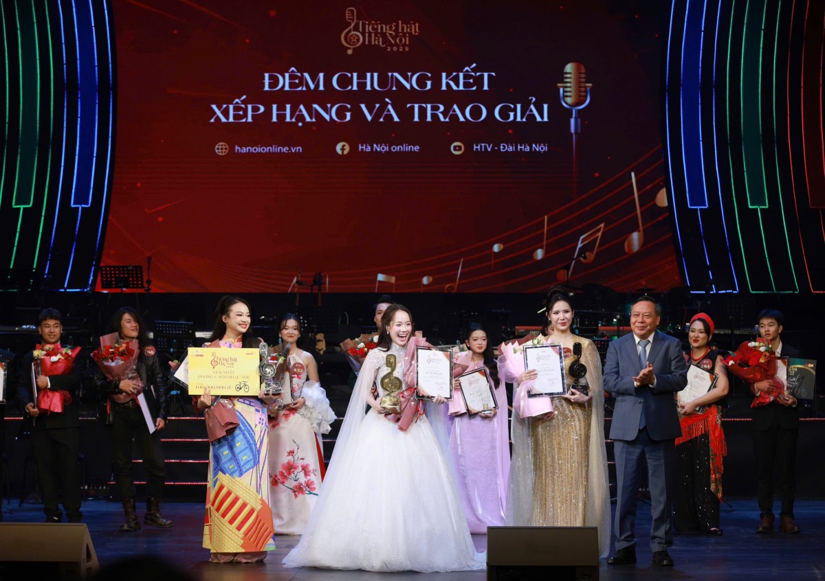 Đào Lê Phương Chi đoạt giải Quán quân Tiếng hát Hà Nội 2025