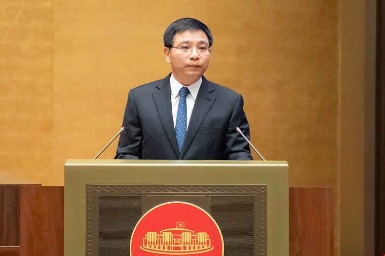 Bộ trưởng Bộ Tài chính Nguyễn Văn Thắng trình bày Báo cáo tóm tắt tiếp thu, giải trình dự thảo luật. (Ảnh: QH) Bộ trưởng Bộ Tài chính Nguyễn Văn Thắng trình bày Báo cáo tóm tắt tiếp thu, giải trình dự thảo luật. (Ảnh: QH)