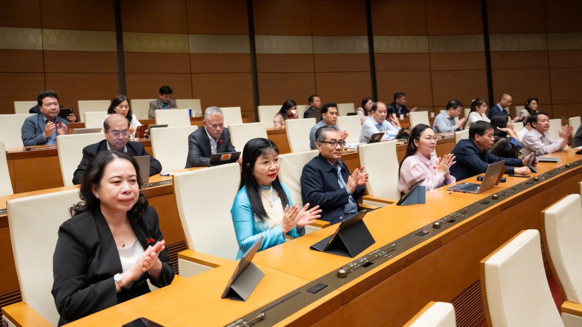 Quốc hội thông qua Luật Thuế thu nhập cá nhân (sửa đổi), chốt mức giảm trừ cho người nộp thuế là 15,5 triệu đồng/tháng