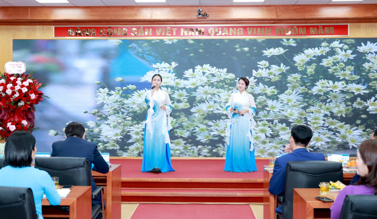 TRỰC TUYẾN: Đại hội Công đoàn Bệnh viện Đa khoa Hà Đông lần thứ XVII, nhiệm kỳ 2025 - 2030