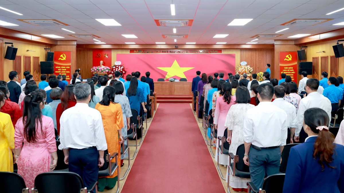 TRỰC TUYẾN: Đại hội Công đoàn Bệnh viện Đa khoa Hà Đông lần thứ XVII, nhiệm kỳ 2025 - 2030