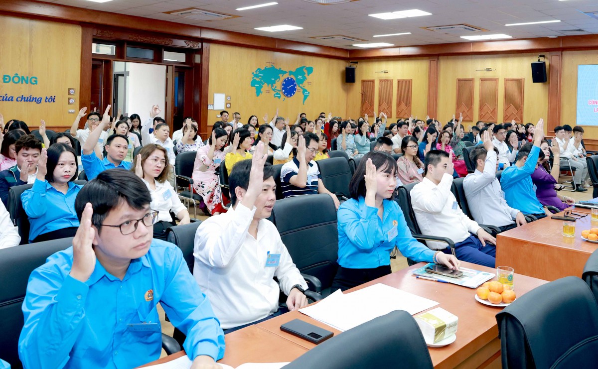 TRỰC TUYẾN: Đại hội Công đoàn Bệnh viện Đa khoa Hà Đông lần thứ XVII, nhiệm kỳ 2025 - 2030