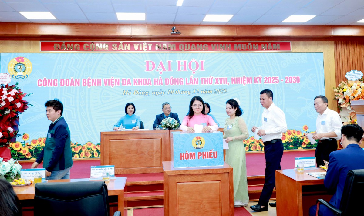 TRỰC TUYẾN: Đại hội Công đoàn Bệnh viện Đa khoa Hà Đông lần thứ XVII, nhiệm kỳ 2025   2030