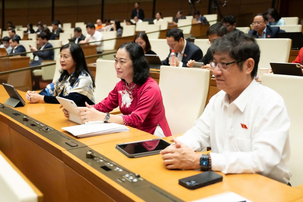 Quốc hội thông qua Nghị quyết về giám sát chuyên đề, chất vấn Quốc hội thông qua Nghị quyết về giám sát chuyên đề, chất vấn