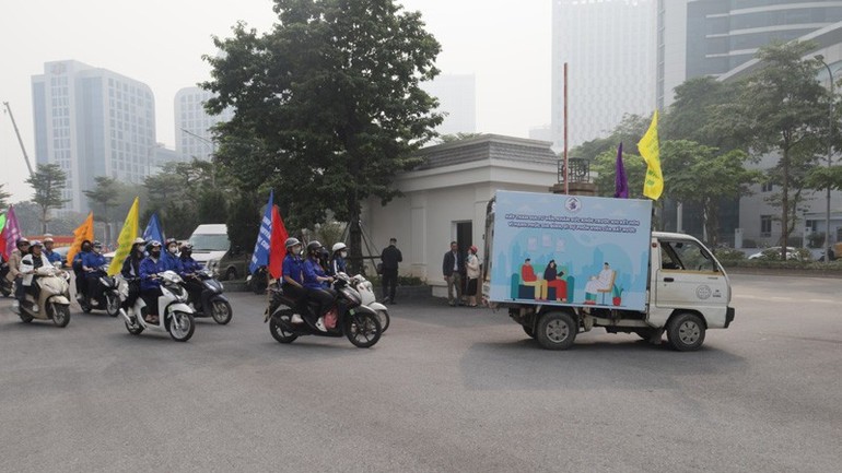 Đầu tư cho công tác dân số là đầu tư cho phát triển bền vững Đầu tư cho công tác dân số là đầu tư cho phát triển bền vững