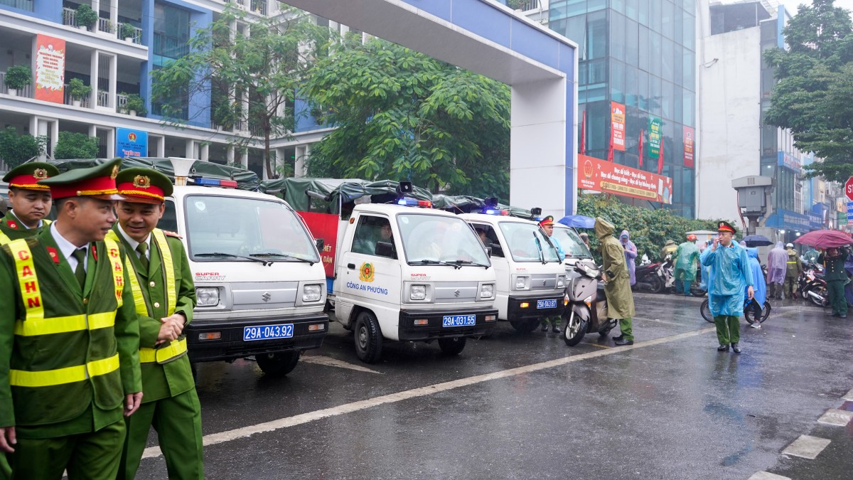 Đồng Đa ra quân cao điểm lập lại trật tự đô thị, đảm bảo an ninh trước thềm Đại hội Đảng và Tết Nguyên đán 2026 Phường Đống Đa ra quân cao điểm lập lại trật tự đô thị