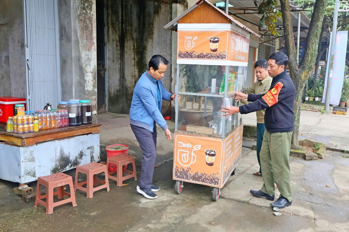 Các địa phương ngoại thành Hà Nội ra quân lập lại trật tự, văn minh đô thị Các địa phương ngoại thành Hà Nội ra quân lập lại trật tự, văn minh đô thị