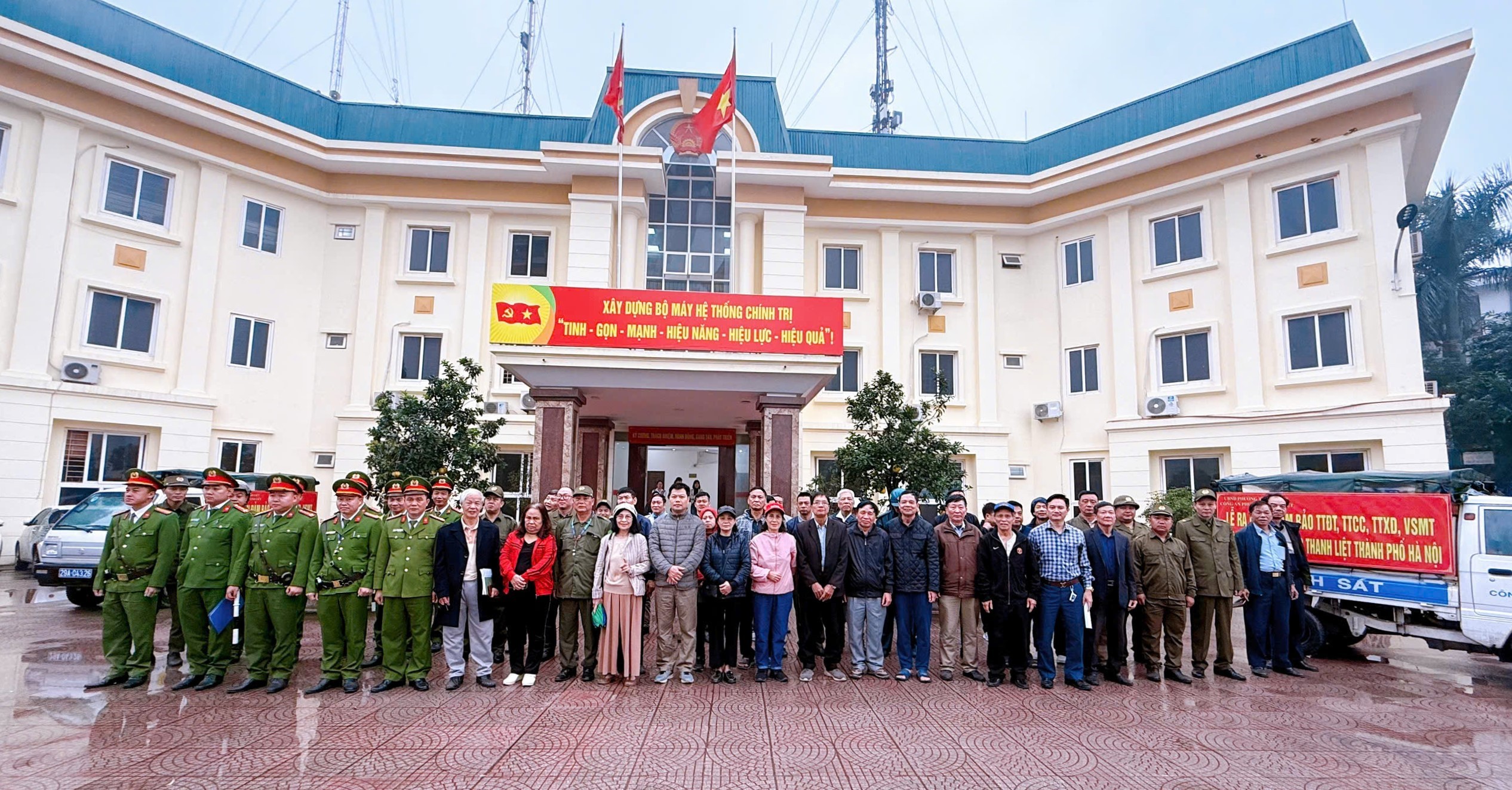 Phường Thanh Liệt: Ra quân giải quyết điểm nghẽn “trật tự đô thị” Phường Thanh Liệt: Ra quân giải quyết điểm nghẽn “trật tự đô thị”