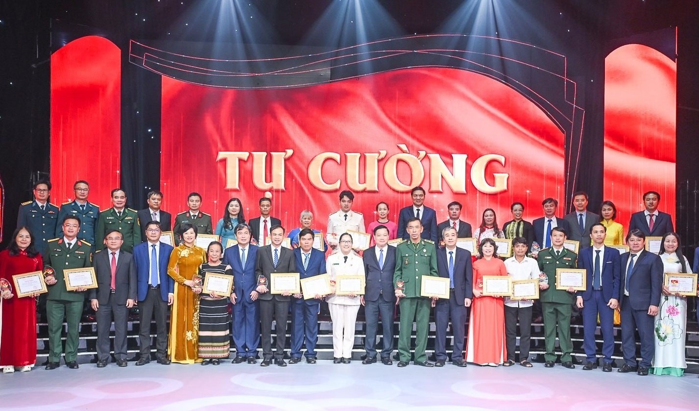 Giao lưu điển hình tiêu biểu trong học tập và làm theo tư tưởng, đạo đức, phong cách Hồ Chí Minh khu vực miền Trung - Tây Nguyên