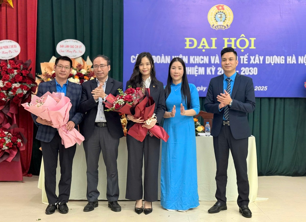 Công đoàn Trung tâm Quản lý nhà Hà Nội: Khẳng định vai trò chỗ dựa của người lao động Công đoàn Trung tâm Quản lý nhà Hà Nội: Khẳng định vai trò chỗ dựa của người lao động