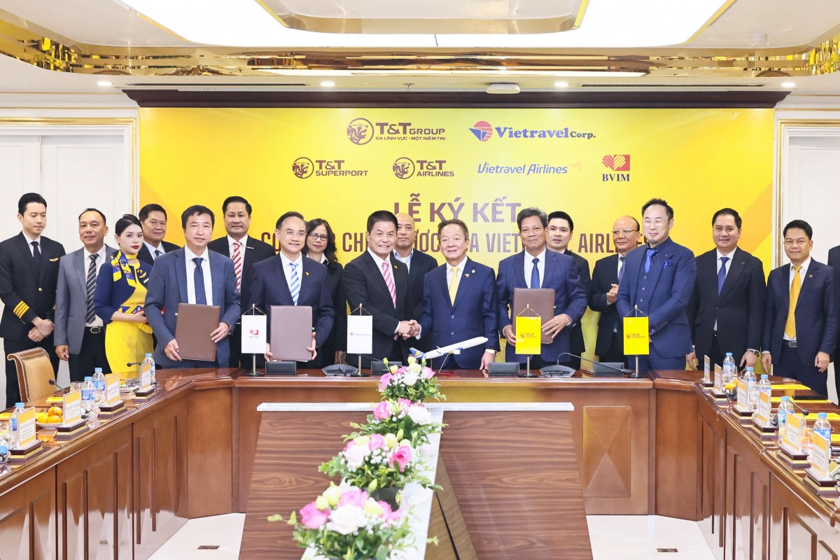 Khát vọng bầu trời và tầm nhìn của Bầu Hiển