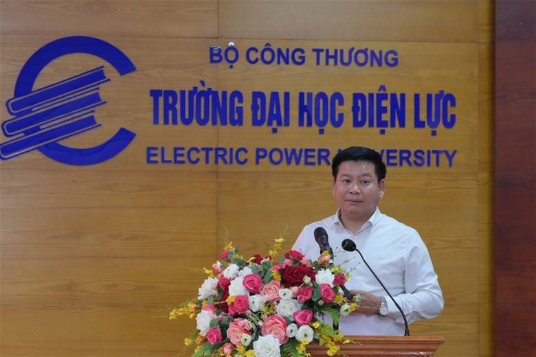 Sinh viên Trường Đại học Điện lực và hành trình lan tỏa tình yêu đất nước Sinh viên Trường Đại học Điện lực và hành trình lan tỏa tình yêu đất nước