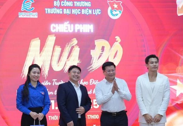 Sinh viên Trường Đại học Điện lực và hành trình lan tỏa tình yêu đất nước