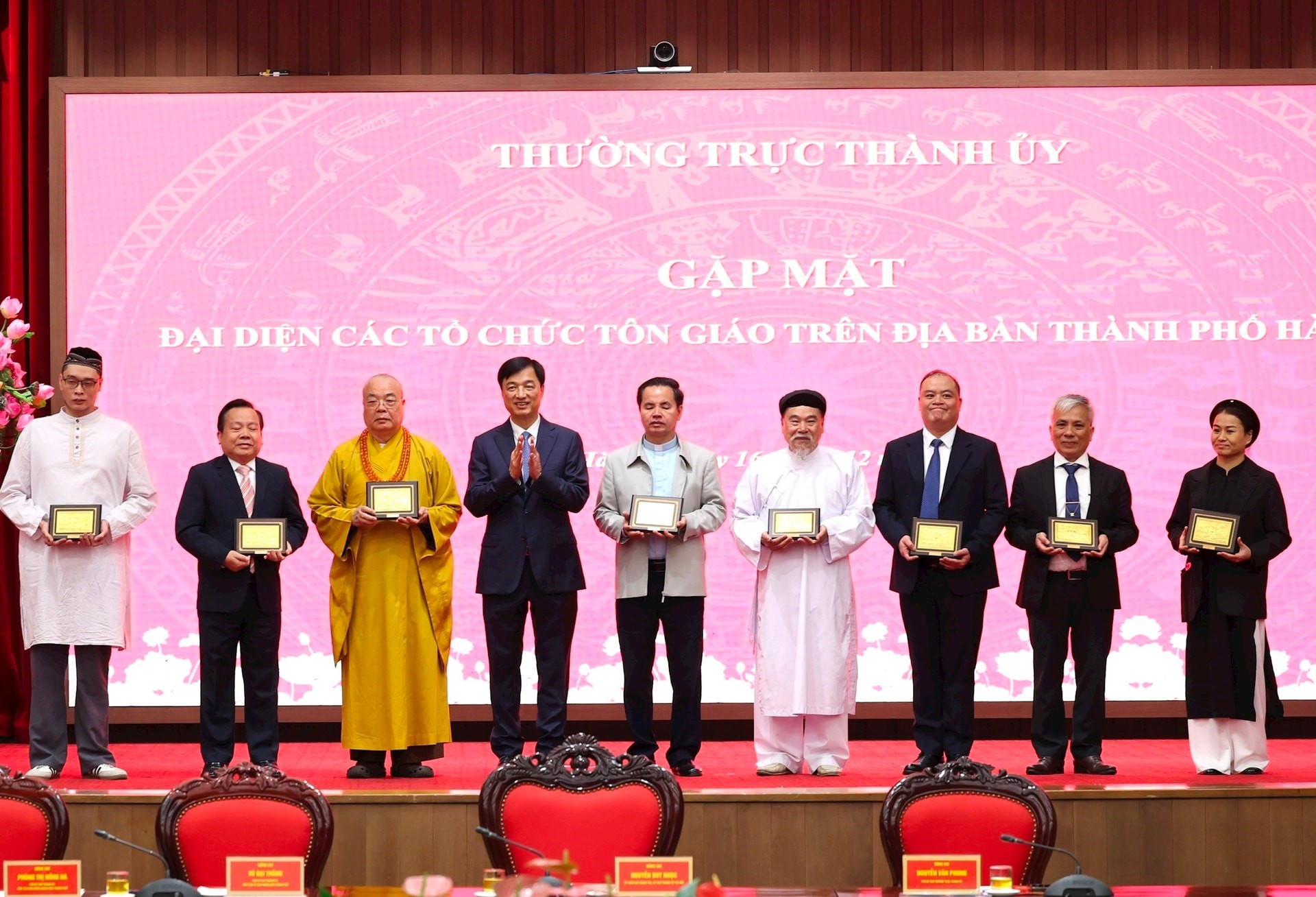Các tổ chức tôn giáo đóng góp quan trọng trong xây dựng, phát triển Thủ đô Các tổ chức tôn giáo đóng góp quan trọng trong xây dựng, phát triển Thủ đô