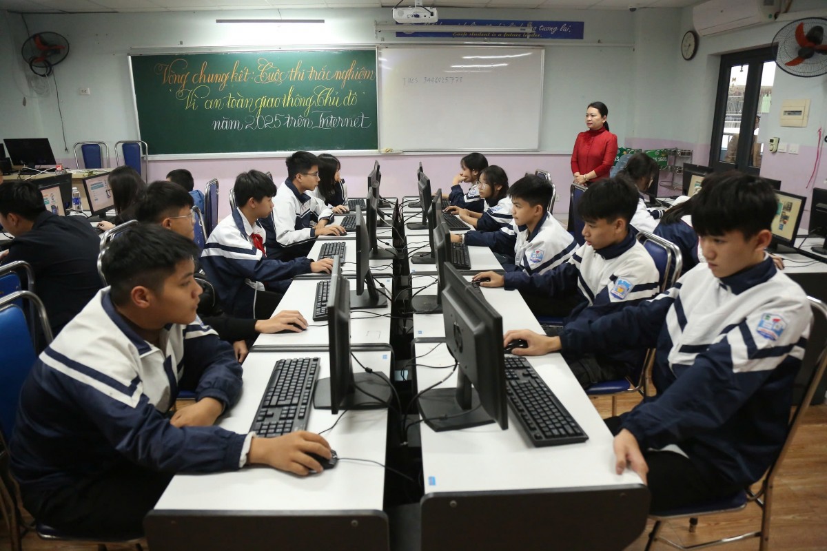 Bền bỉ 15 năm vun đắp văn hóa giao thông Bền bỉ 15 năm vun đắp văn hóa giao thông