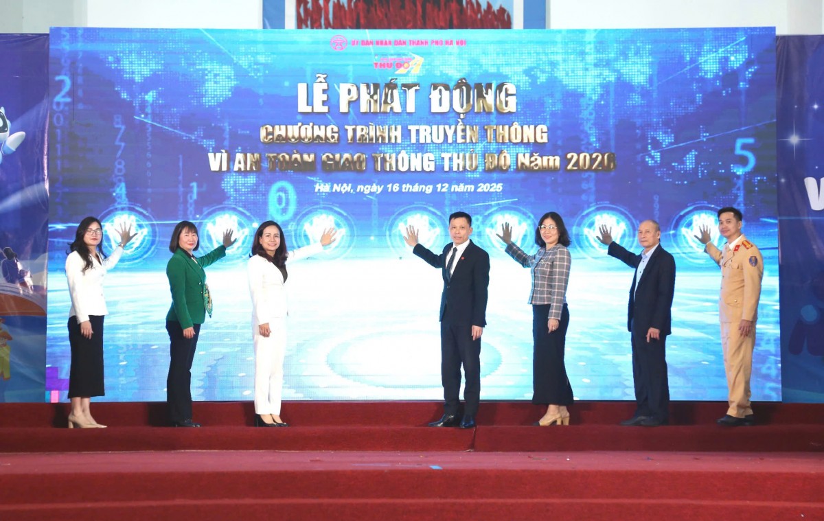 Bền bỉ 15 năm vun đắp văn hóa giao thông Bền bỉ 15 năm vun đắp văn hóa giao thông