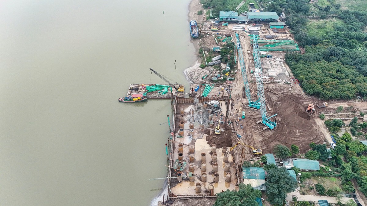 Hình cảnh cầu Tứ Liên gần 20.000 tỷ đồng sau 7 tháng thi công Hình cảnh cầu Tứ Liên gần 20.000 tỷ đồng sau 7 tháng thi công