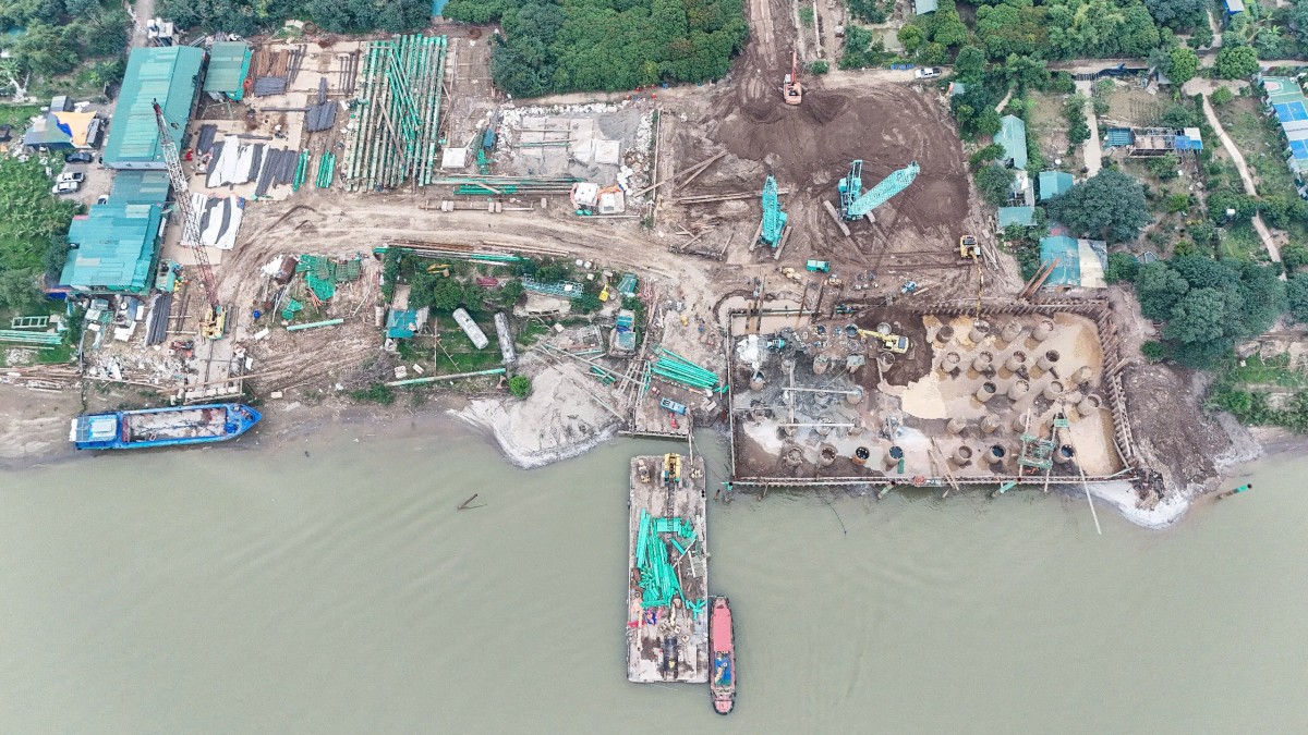 Hình cảnh cầu Tứ Liên gần 20.000 tỷ đồng sau 7 tháng thi công Hình cảnh cầu Tứ Liên gần 20.000 tỷ đồng sau 7 tháng thi công