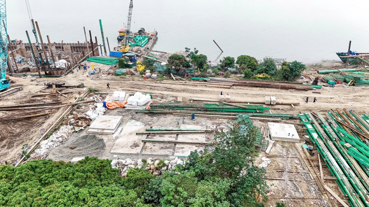 Hình cảnh cầu Tứ Liên gần 20.000 tỷ đồng sau 7 tháng thi công Hình cảnh cầu Tứ Liên gần 20.000 tỷ đồng sau 7 tháng thi công