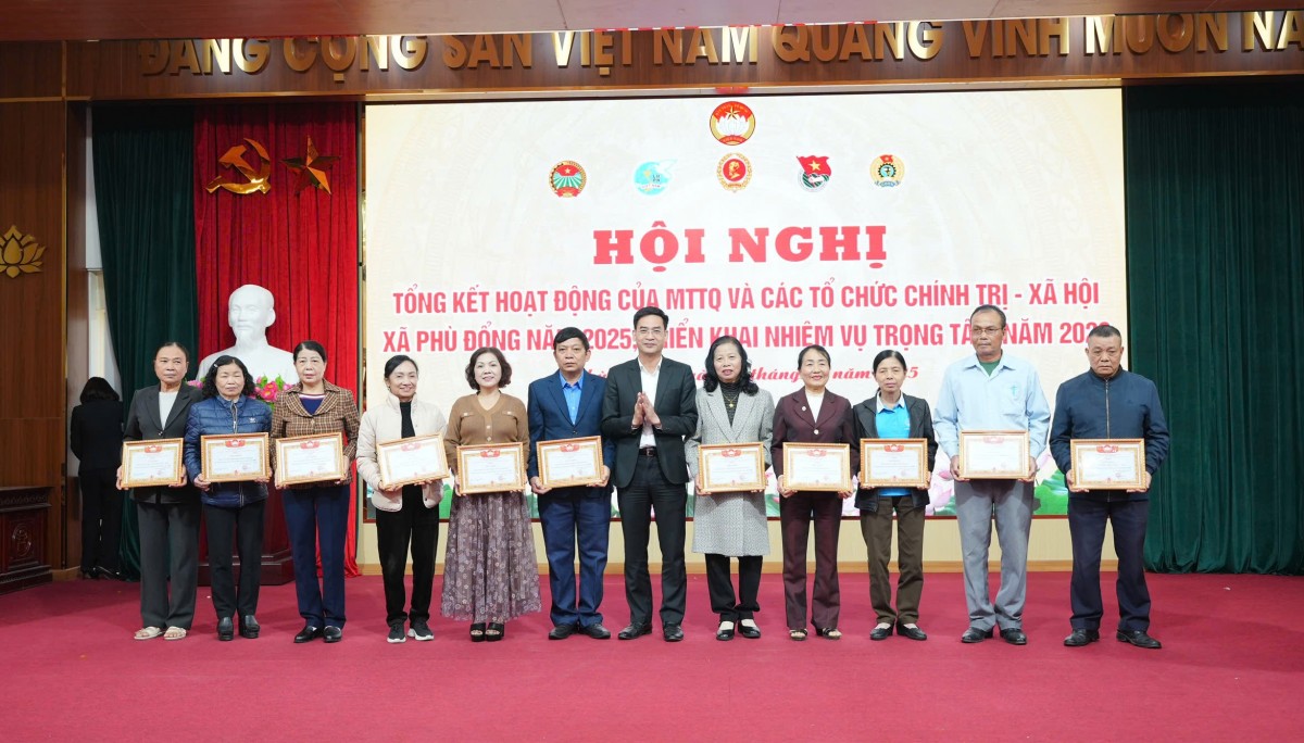 Mặt trận Tổ quốc Việt Nam xã Phù Đổng: Phát huy vai trò nòng cốt, củng cố khối đại đoàn kết toàn dân Mặt trận Tổ quốc Việt Nam xã Phù Đổng: Phát huy vai trò nòng cốt, củng cố khối đại đoàn kết toàn dân