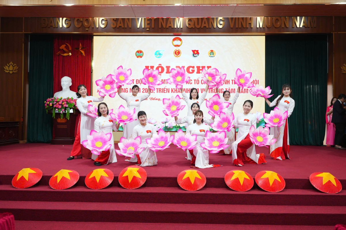 Mặt trận Tổ quốc Việt Nam xã Phù Đổng: Phát huy vai trò nòng cốt, củng cố khối đại đoàn kết toàn dân Mặt trận Tổ quốc Việt Nam xã Phù Đổng: Phát huy vai trò nòng cốt, củng cố khối đại đoàn kết toàn dân