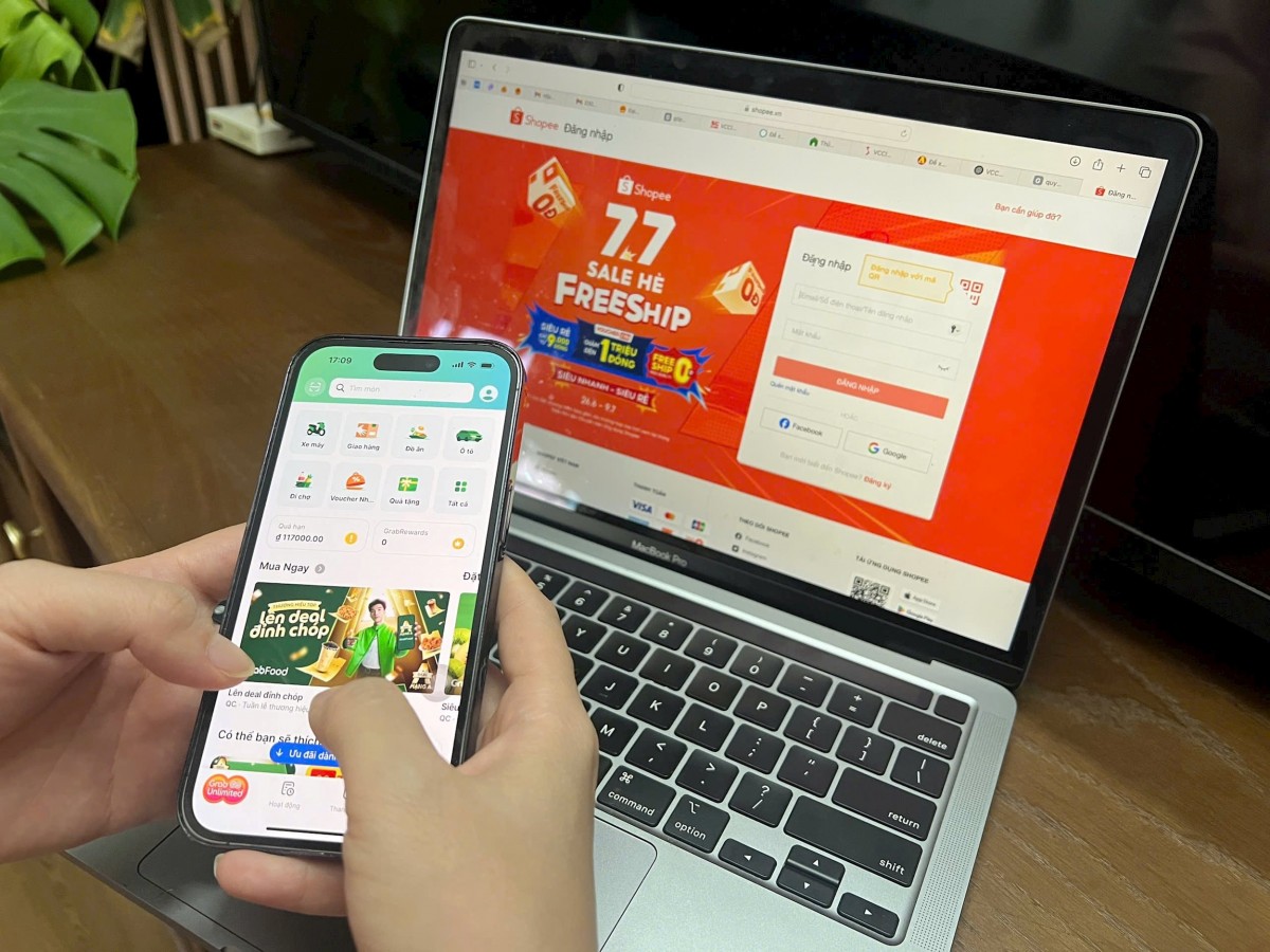 “Lá chắn” pháp lý cho người tiêu dùng trong kỷ nguyên số “Lá chắn” pháp lý cho người tiêu dùng trong kỷ nguyên số