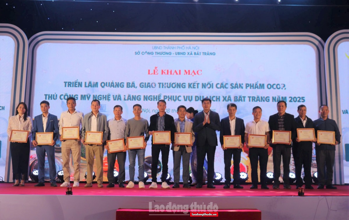Lan tỏa giá trị OCOP, làng nghề Hà Nội từ Triển lãm tại Bát Tràng Lan tỏa giá trị OCOP, làng nghề Hà Nội từ Triển lãm tại Bát Tràng
