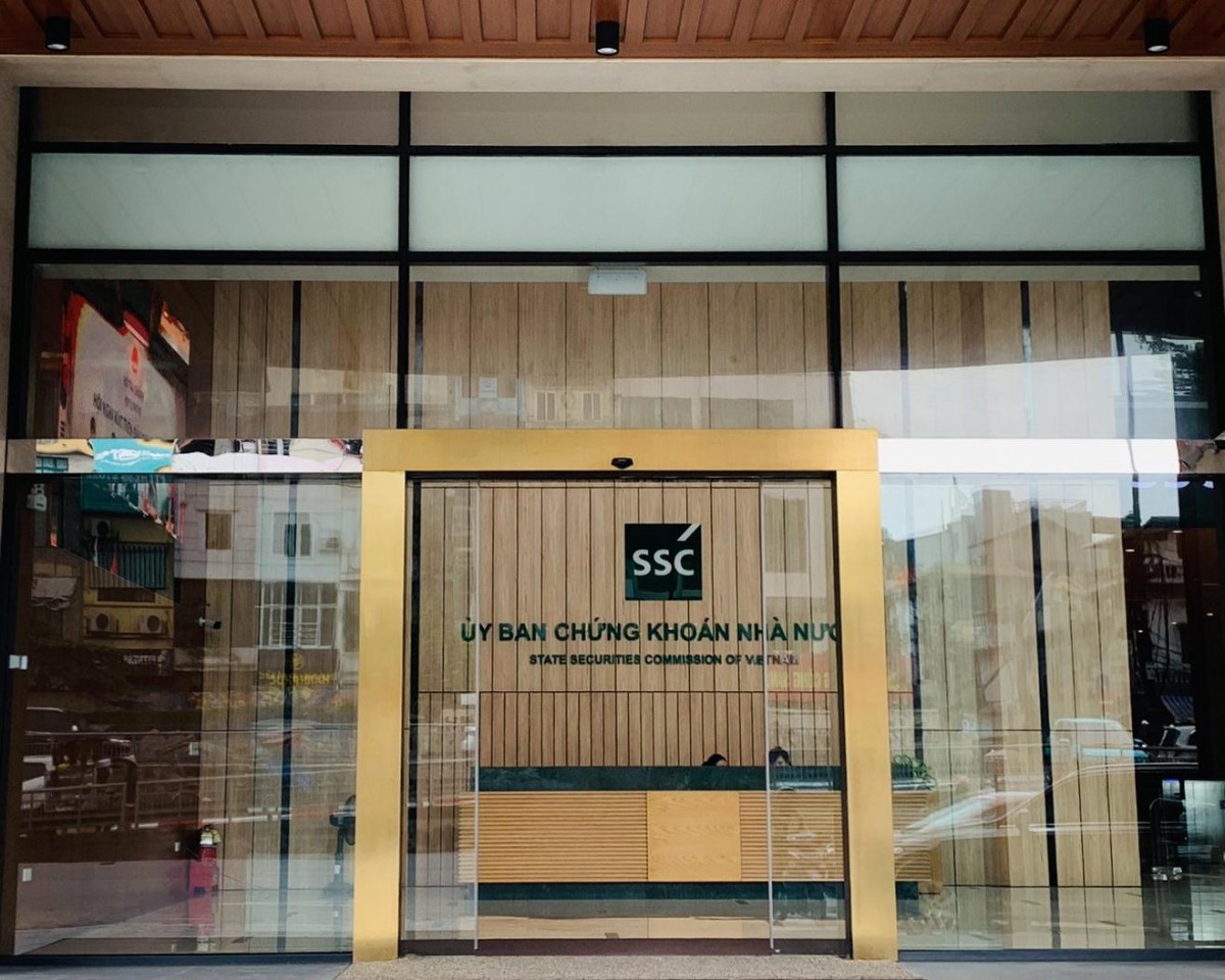 Ủy ban Chứng khoán Nhà nước hủy tư cách công ty đại chúng của loạt doanh nghiệp “họ FLC”