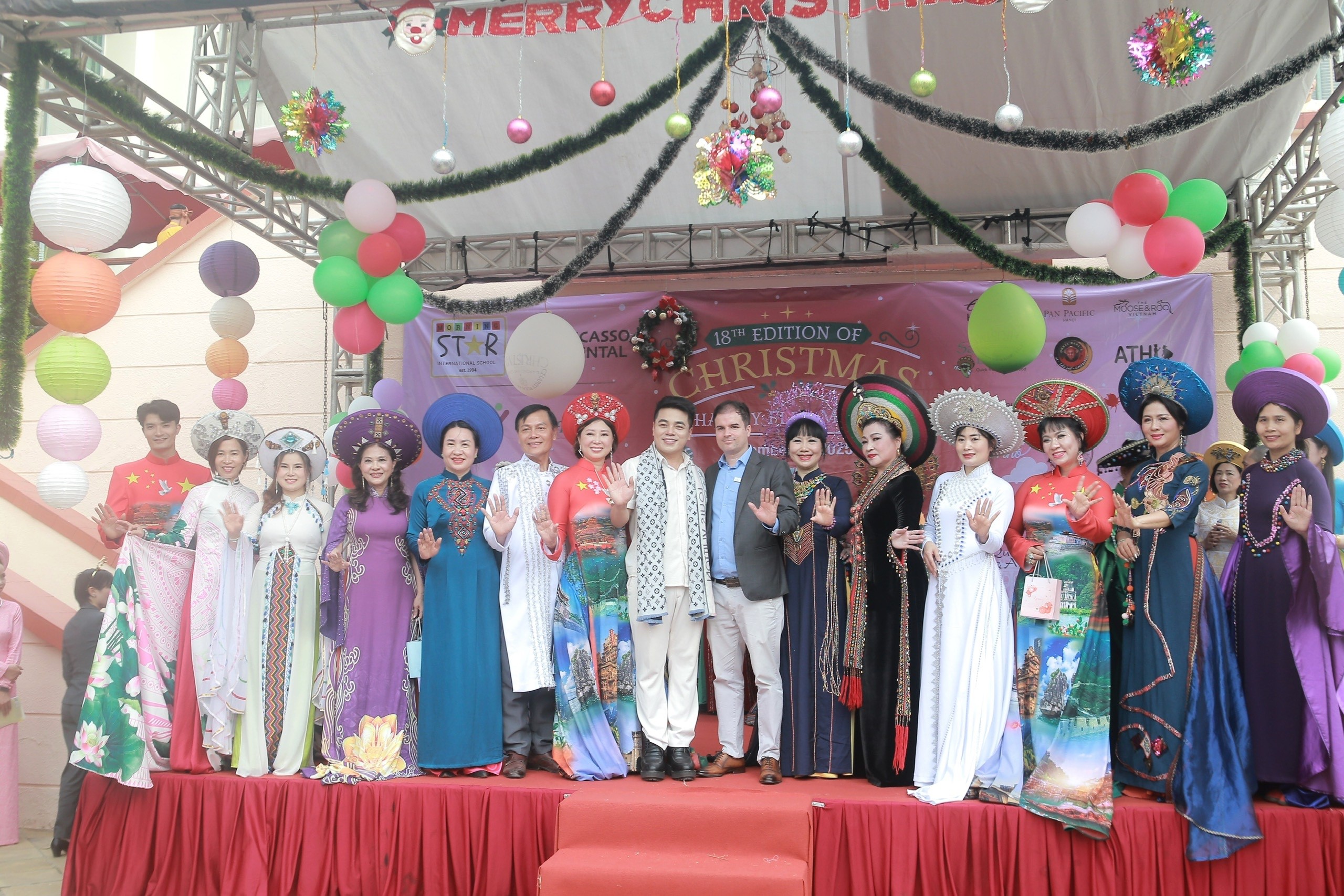 Công ty Hoàng Viên Quảng Bá chia sẻ niềm vui và tinh thần cộng đồng trong hội chợ từ thiện Giáng Sinh Công ty Hoàng Viên Quảng Bá chia sẻ niềm vui và tinh thần cộng đồng trong hội chợ từ thiện Giáng Sinh