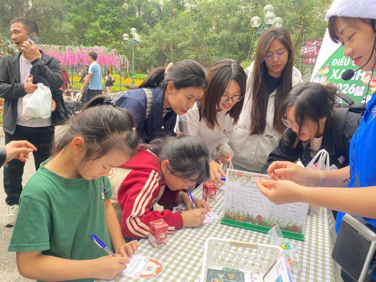 Vườn thú Hà Nội lan tỏa thông điệp bảo tồn qua chuỗi hoạt động đón Noel và Tết Dương lịch