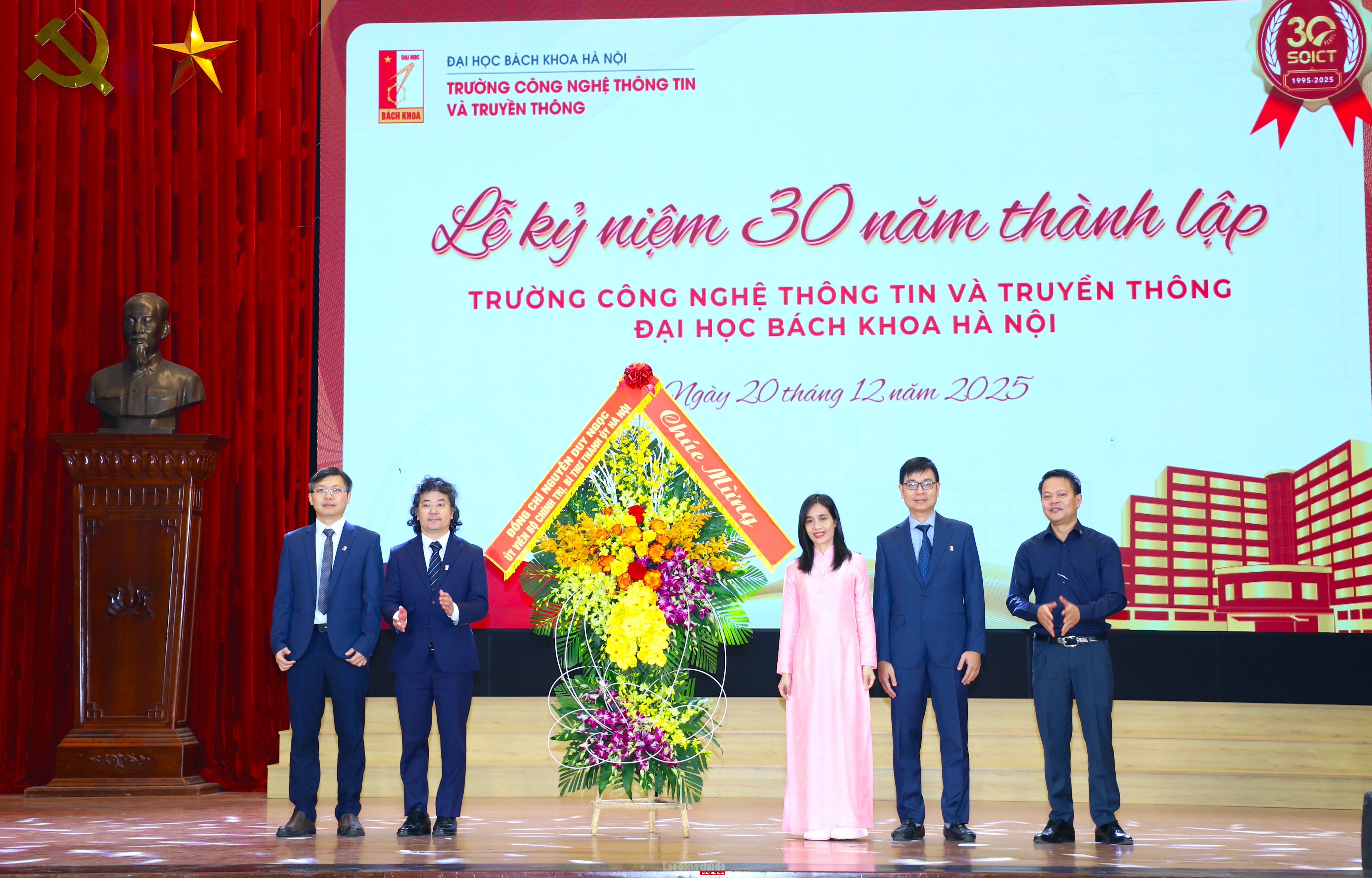 Tiên phong, sáng tạo trong lĩnh vực công nghệ thông tin và truyền thông Tiên phong, sáng tạo trong lĩnh vực công nghệ thông tin và truyền thông